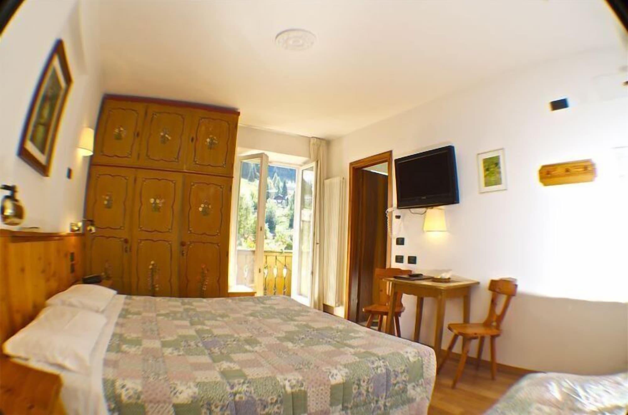Laurino Hotel Moena Bagian luar foto