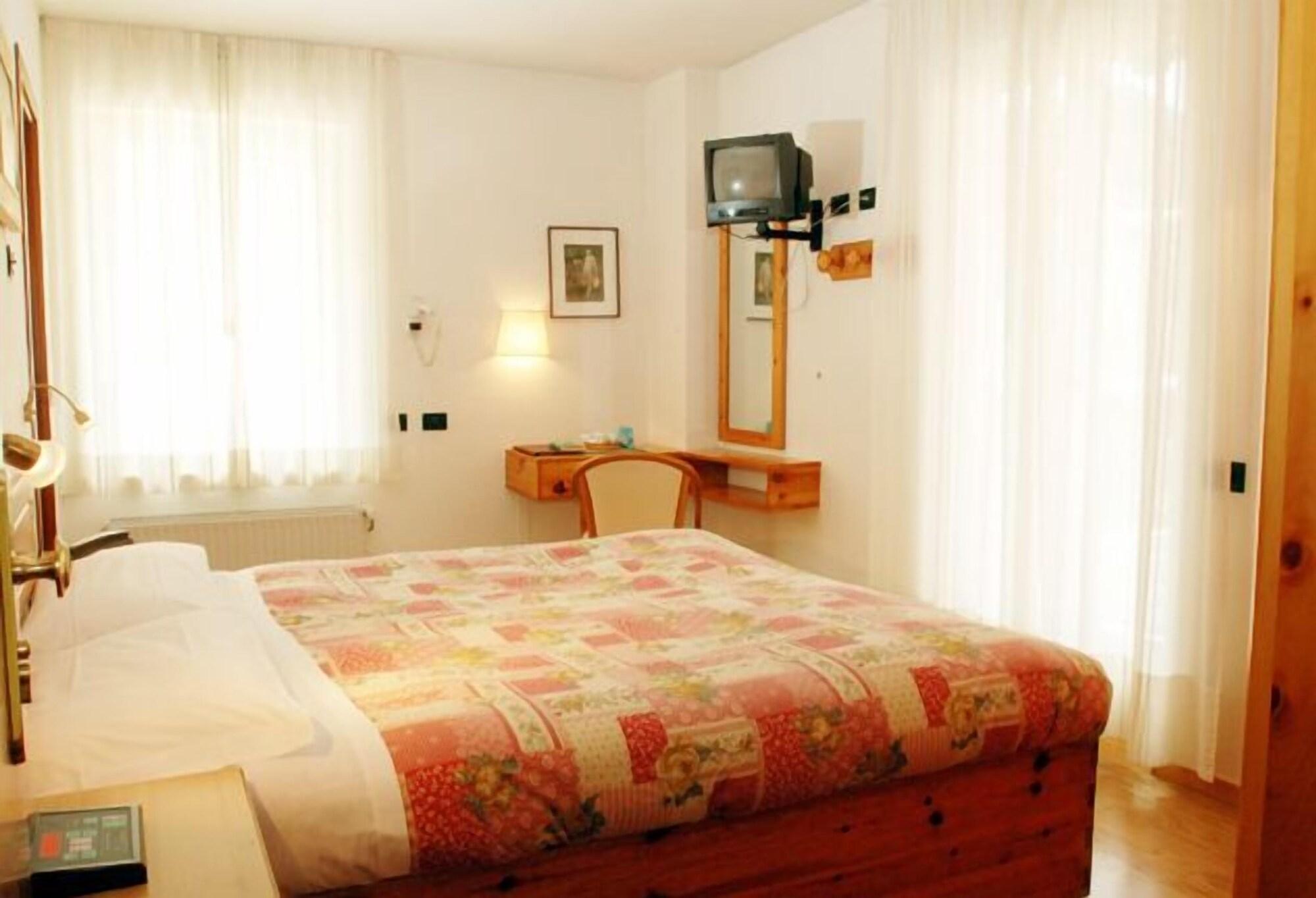 Laurino Hotel Moena Bagian luar foto