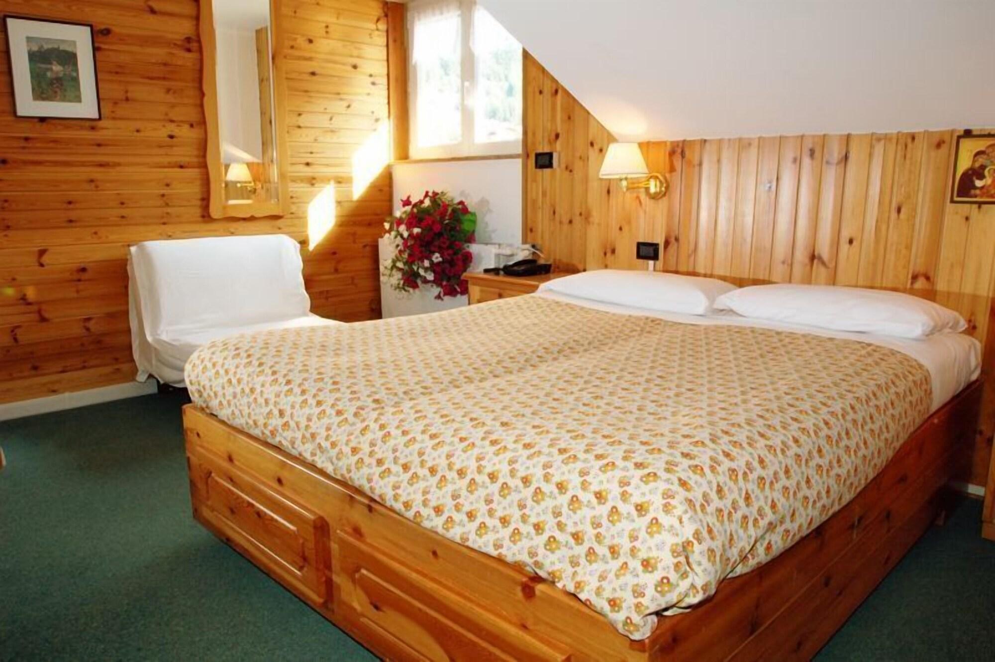 Laurino Hotel Moena Bagian luar foto