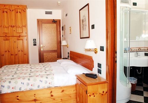 Laurino Hotel Moena Bagian luar foto